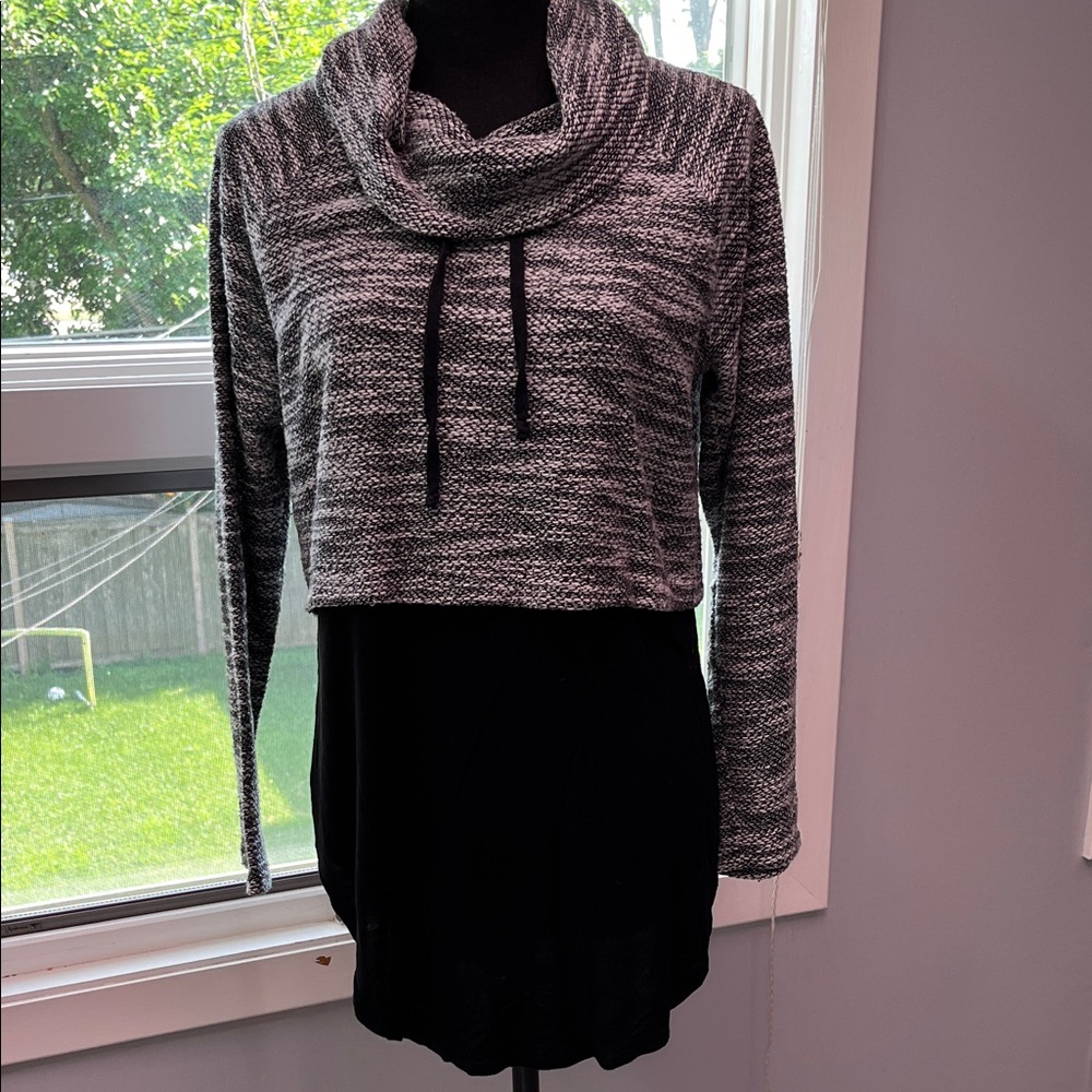 Two by Vince Camuto Black & White Cowl Neck Sweater M